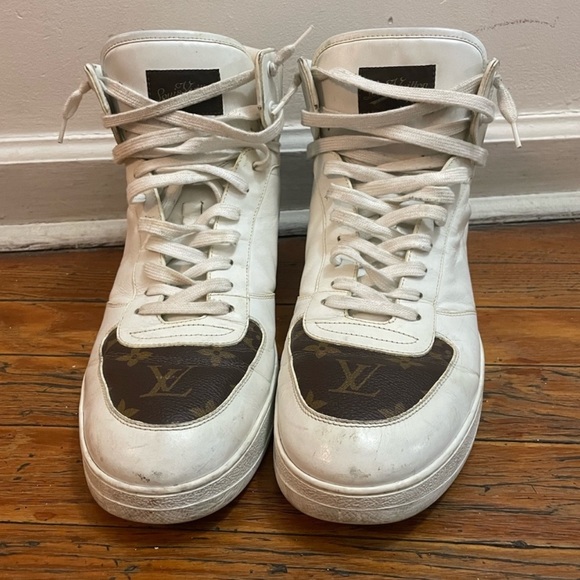 Louis Vuitton Rivoli Sneakers (high top) - Picture 2 of 5